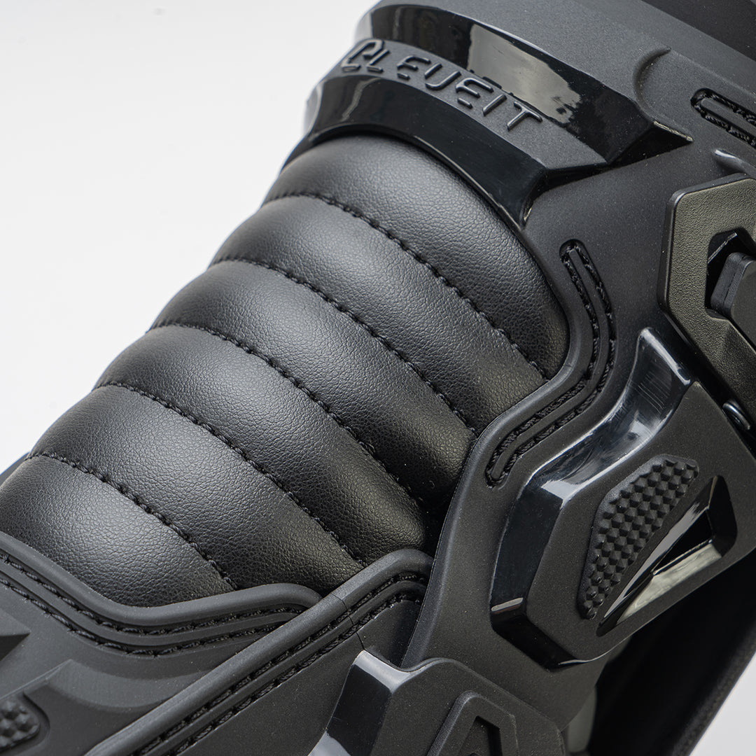 Eleveit X Privilege Black