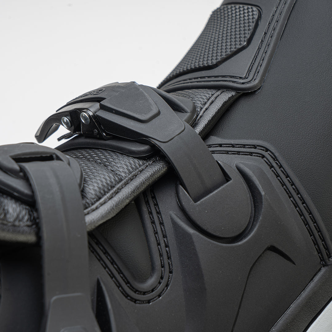 Eleveit X Privilege Black