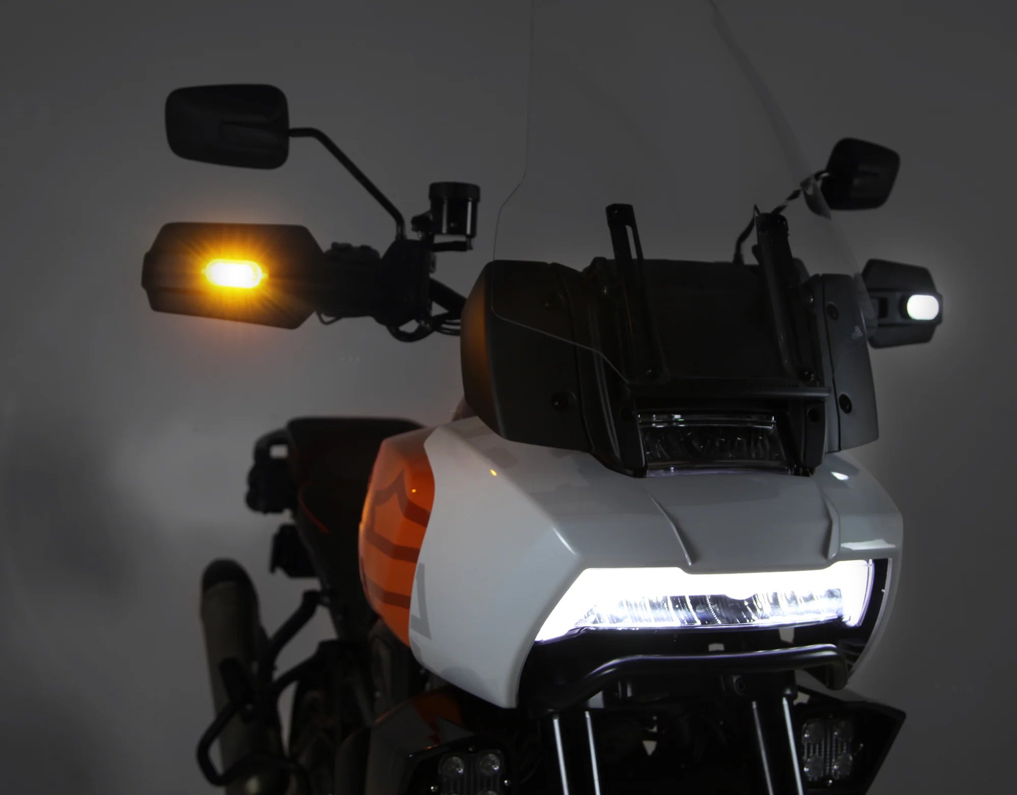 Denali T3 Modular Switchback Signal Pods - Front [DNL.T3.10200]