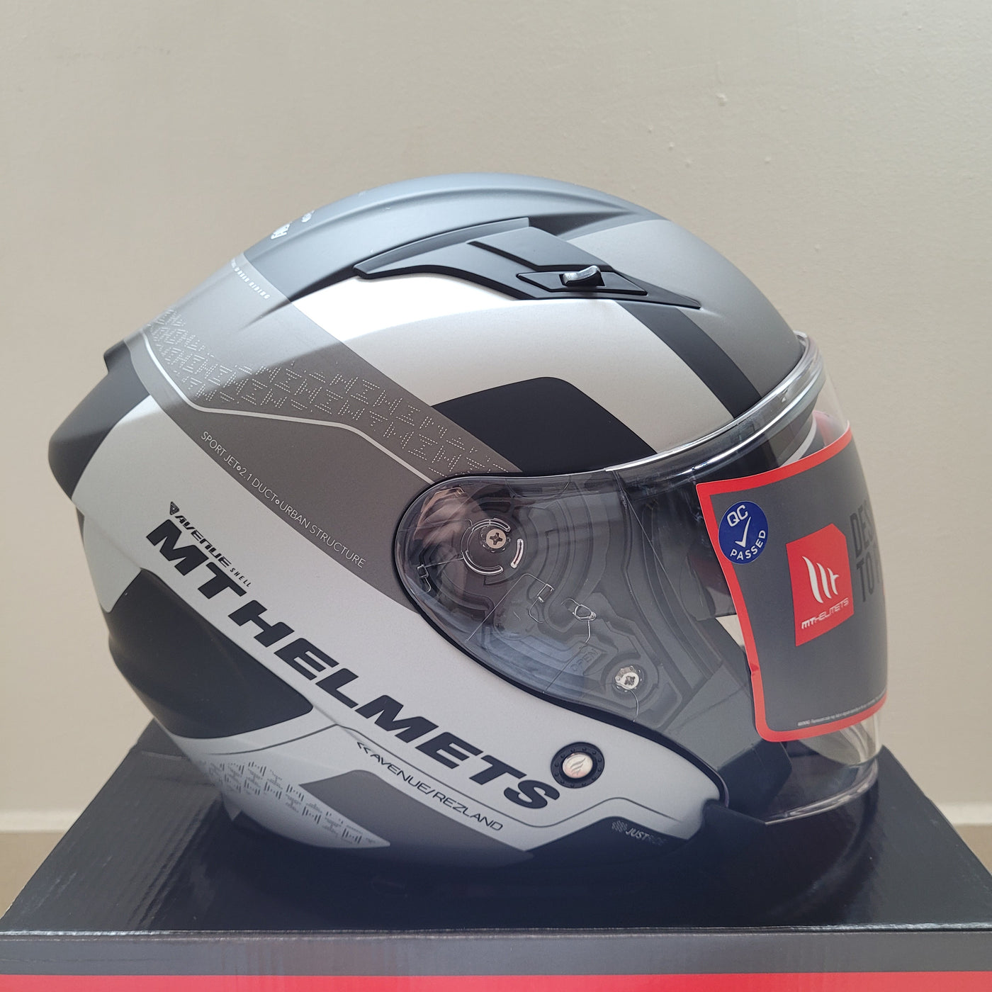 MT Helmets Avenue SV Rezland Matt Gray Helmet