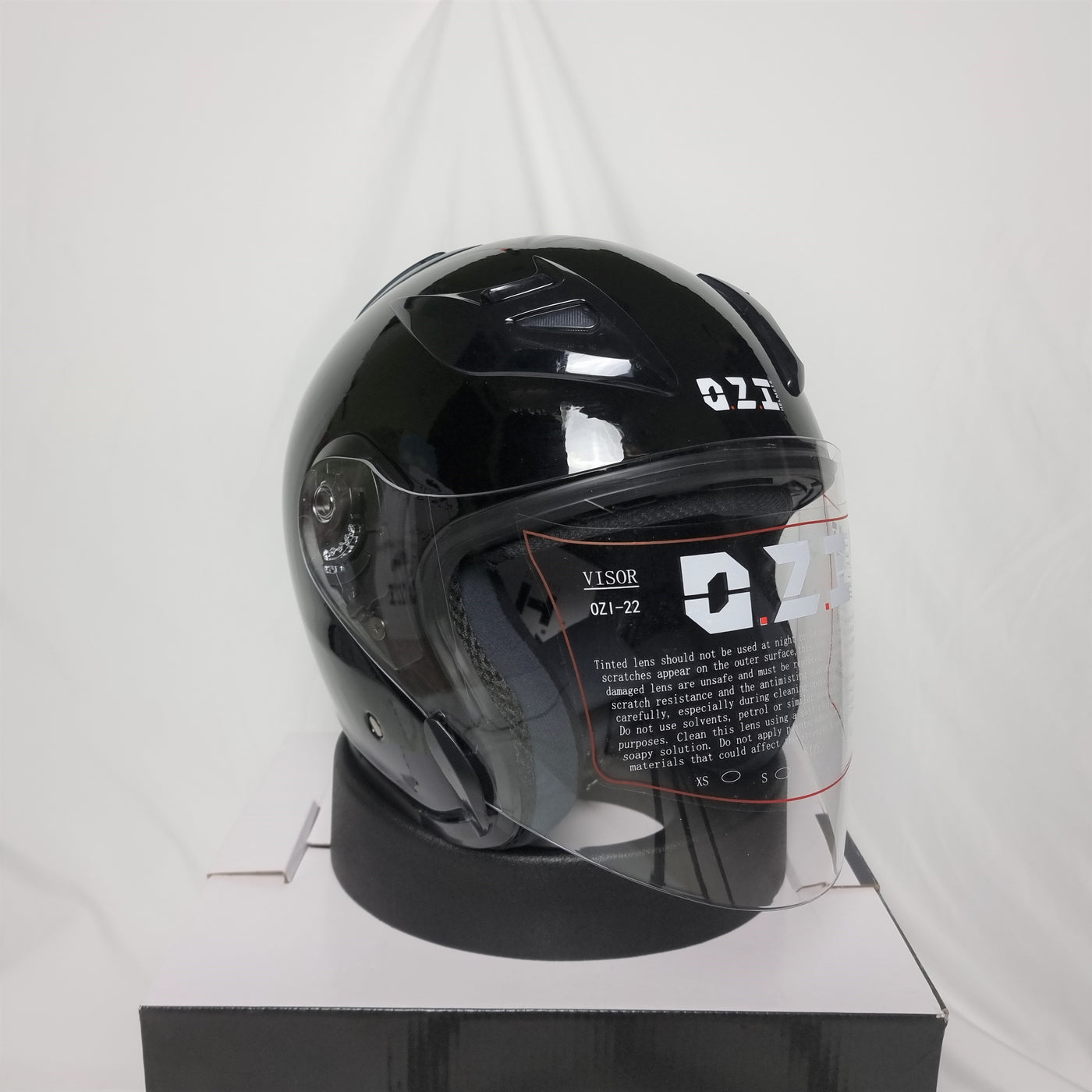 OZI 22 Gloss Black Helmet