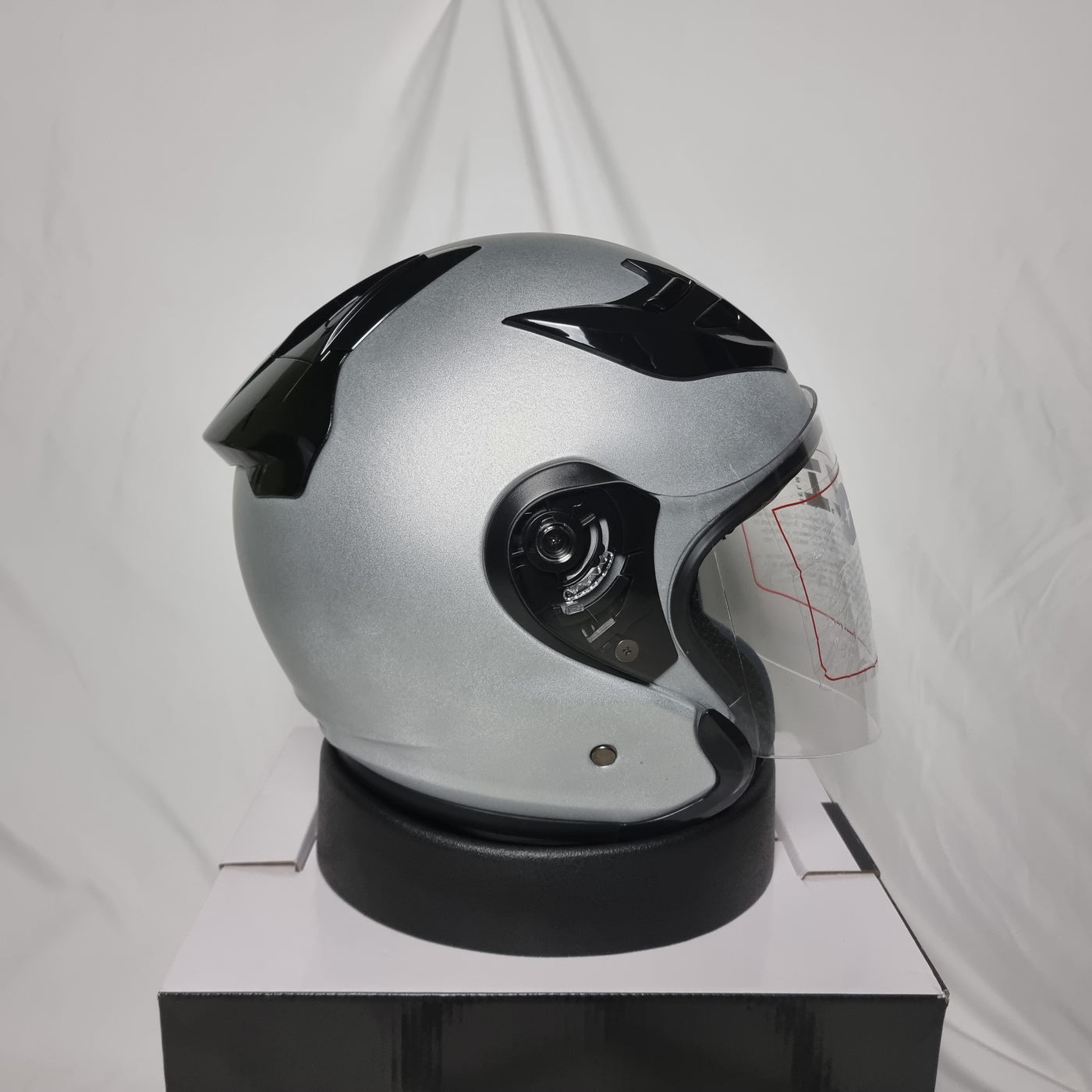 OZI 22 Matt Silver Helmet