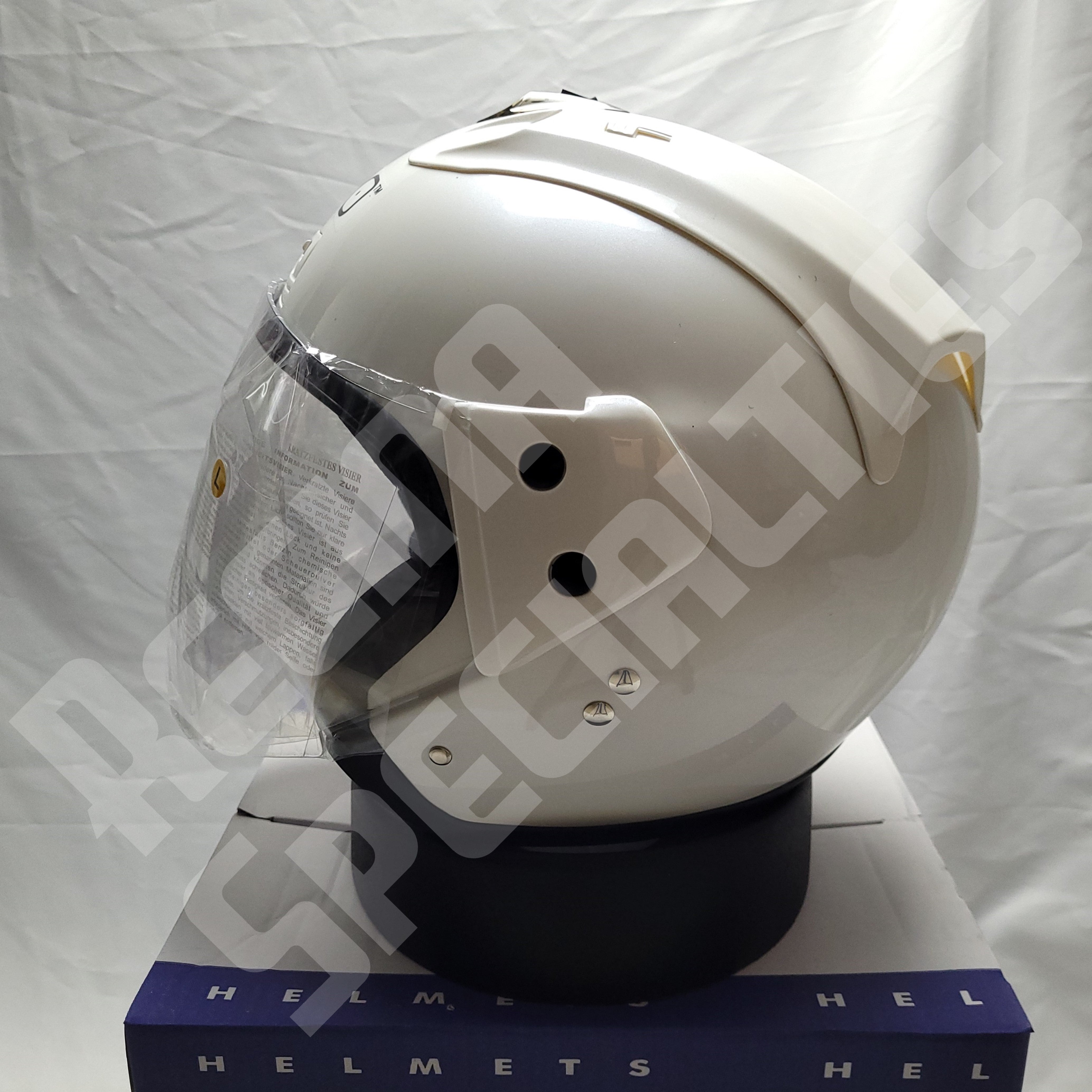 NOVA 606W Gloss Pearl White Helmet